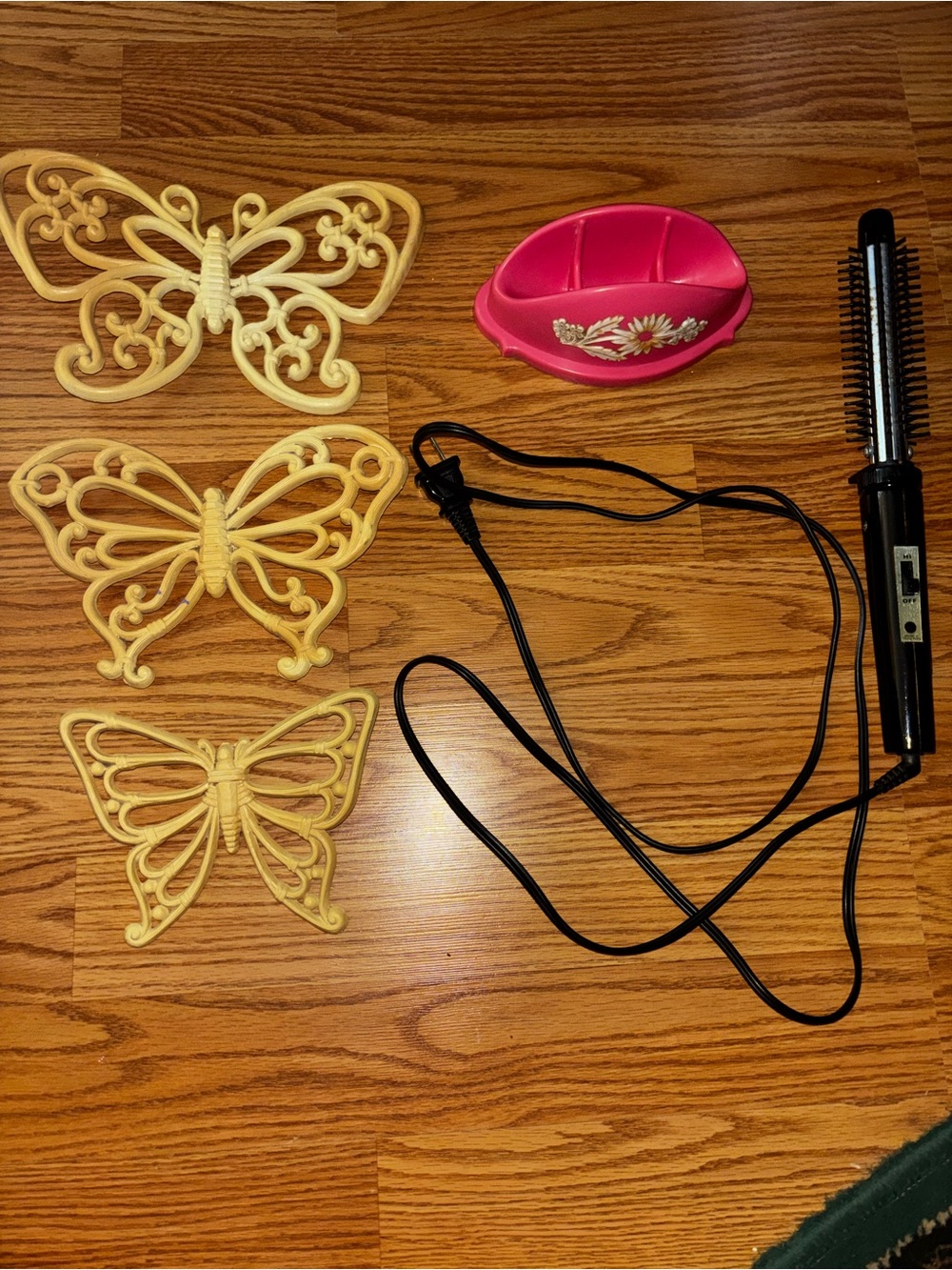 Set of 3 Decorative Cream Butterfly Wall Accents, soap holder and curling brush